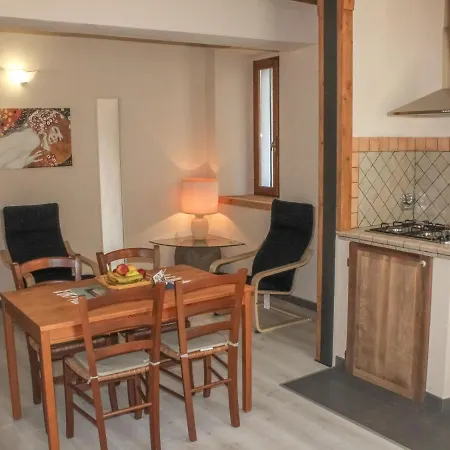 Apartmán In Casola Near Torre Di Casola